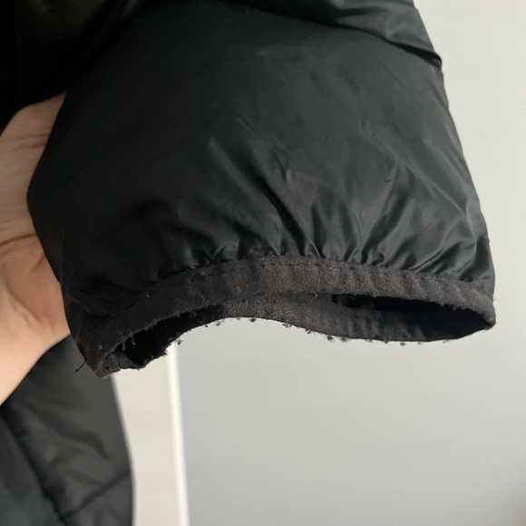 SWISS TECH foldable lightweight puffer jacket - Picture 5 of 10